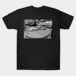 Spuds, turkey and sausages on plate T-Shirt